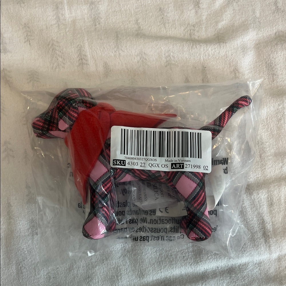 VS Holiday 2025 Pink Dog - Picture 3 of 3